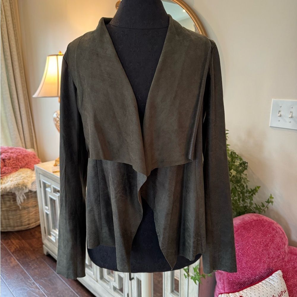 Comfy blazer size medium small
No tag